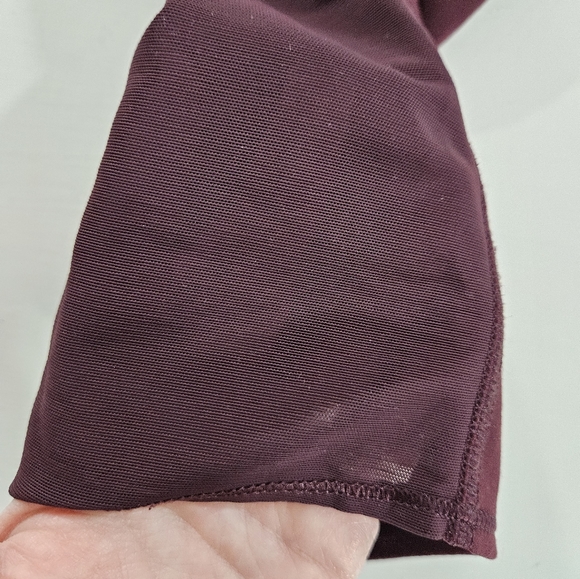 Athleta maroon capri leggings women's size medium - Picture 9 of 12